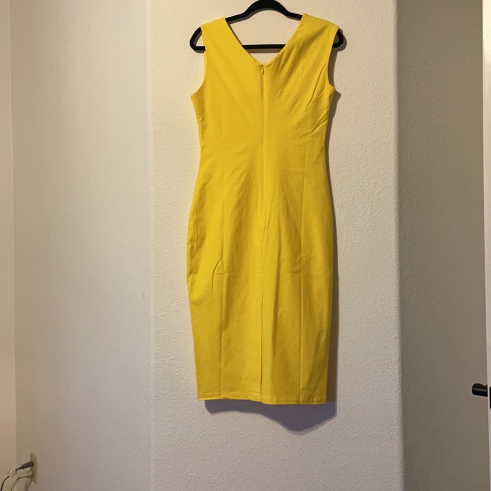 Dress - Picture 2 of 7
